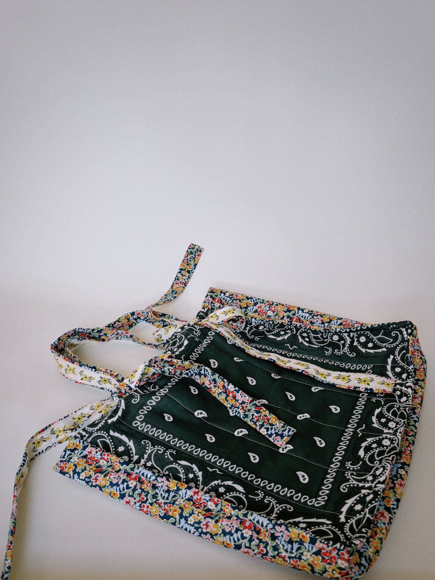 Boren Bandana Bag (PINE)